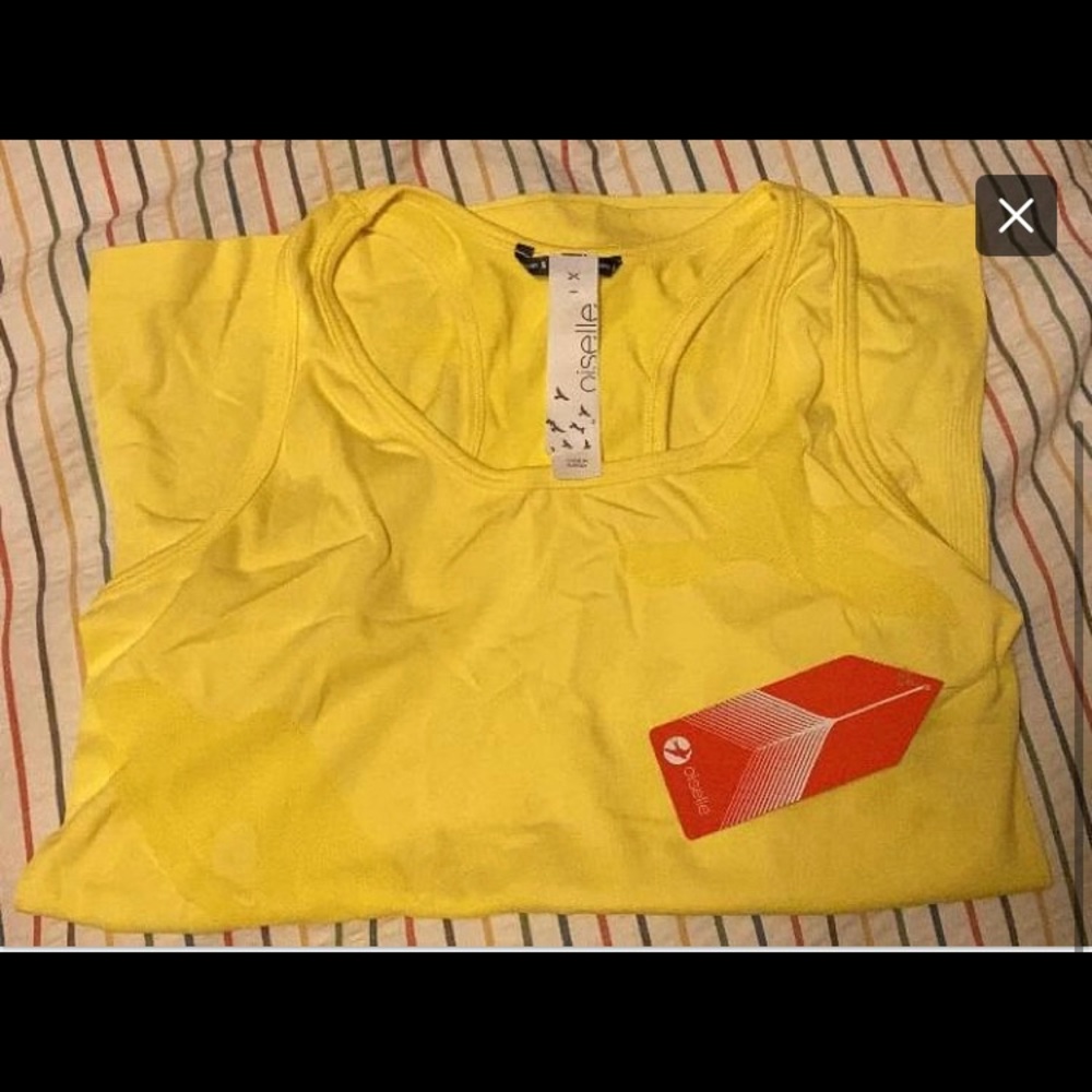 Oiselle Flyte tank in Bright